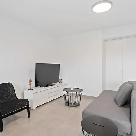 Tranquil Haven - Relax And Unwind In Hamm Luxemburg