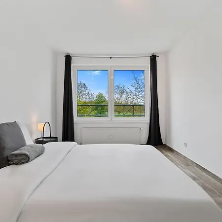 Tranquil Haven - Relax And Unwind In Hamm Appartement Luxembourg