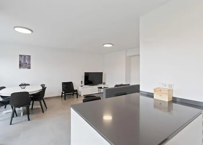 Tranquil Haven - Relax And Unwind In Hamm 아파트